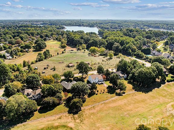 4th image of 246 Canvasback Rd