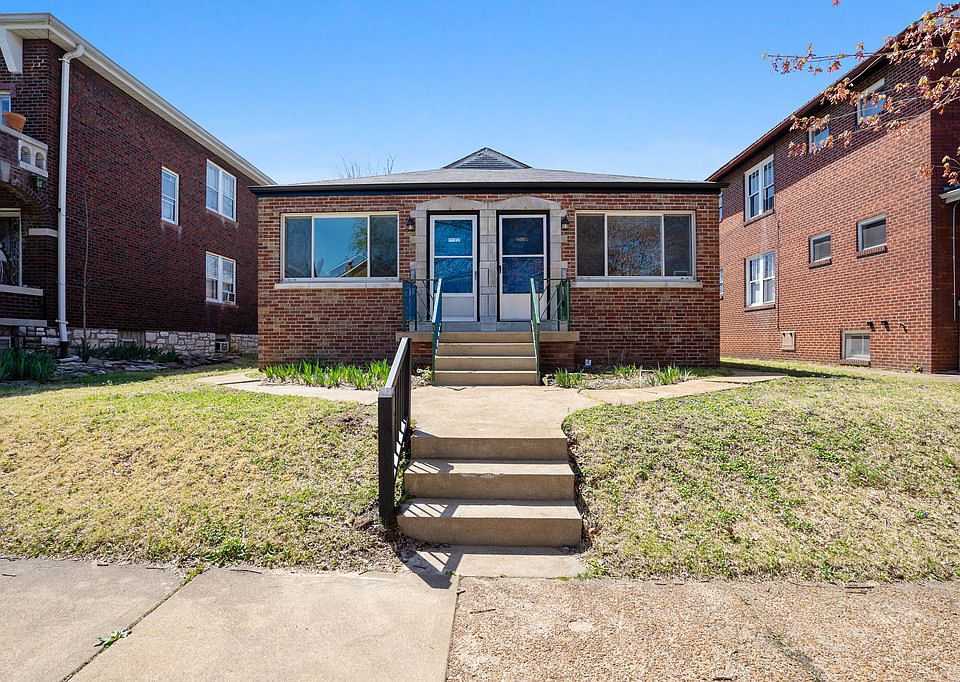 1st image of 4976 Oleatha Ave #4976