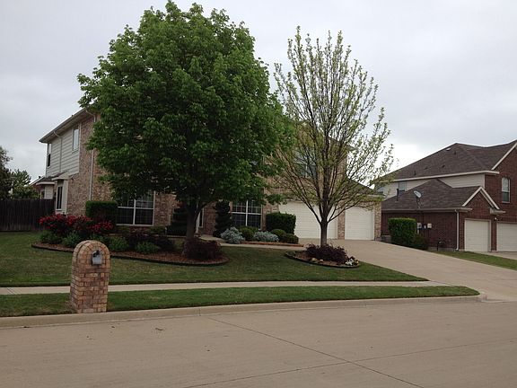 2nd image of 3600 Forsythia Dr