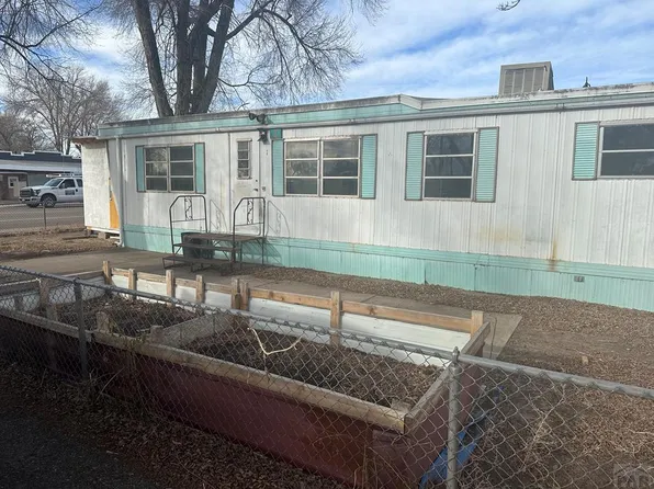 2626 Lake Ave, Pueblo, CO 81004