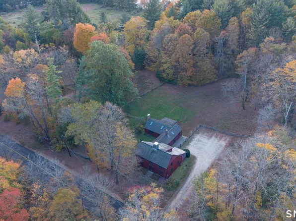 75 Bruning Road, New Hartford, CT 06057
