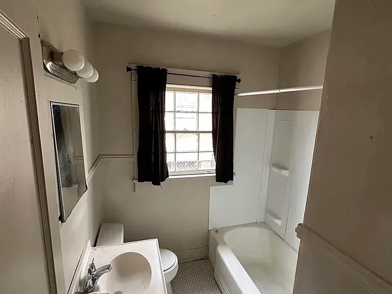 2908 N Foster Dr — Photo 6