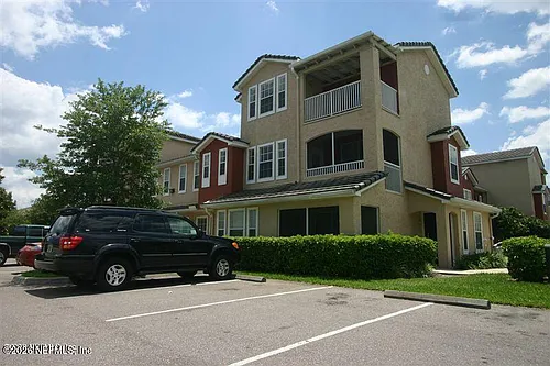 10075 Gate Pkwy N Photo 1