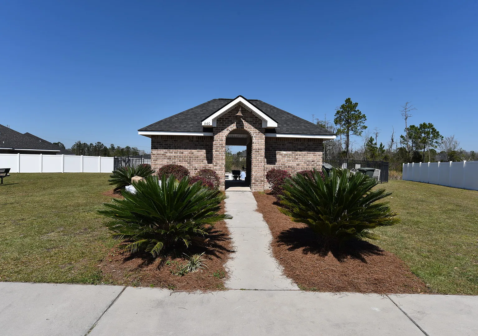 3 Br, 2 1/2 Ba Home In Griffin Park, Hinesville, GA — Photo 4