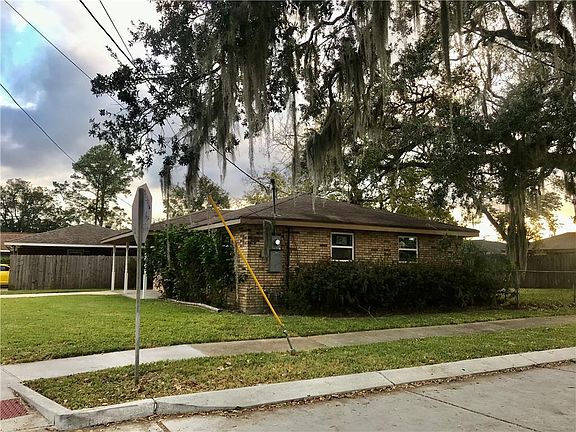 2nd image of 2100 Bonnie Ann Dr