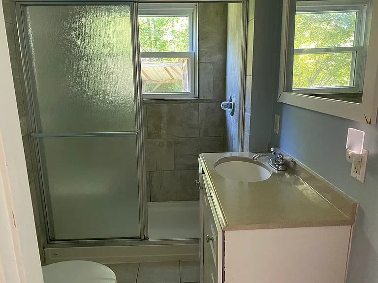 195 Emerald Dr #B — Photo 41