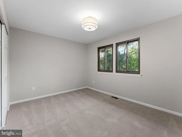 1 Bronwood Dr — Photo 28