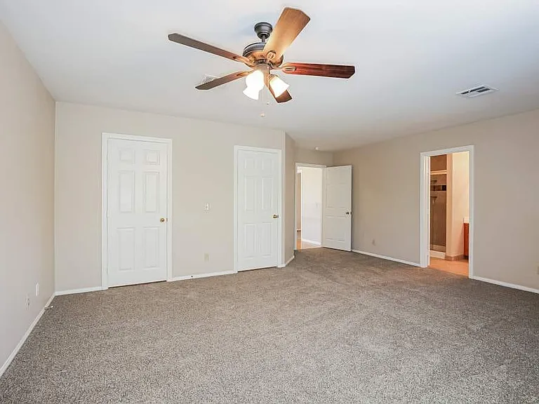 2317 Harbor Cliff Dr — Photo 9