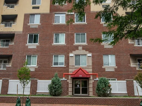 332 Franklin St APT 501, Cambridge, MA 02139