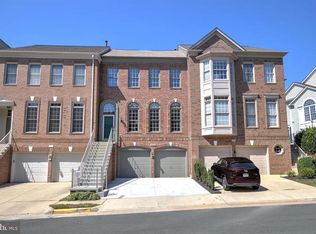 9555 Lagersfield Cir, Vienna, VA 22181