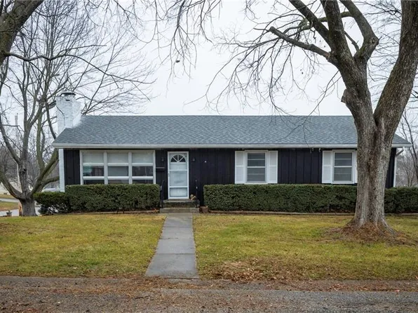702 McFee St, Knob Noster, MO 65336