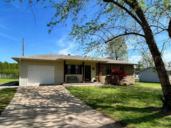 1906 Christopher Street, West Plains, MO 65775