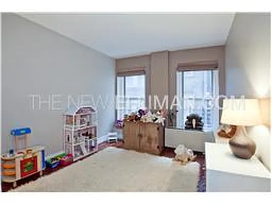 Rented by Douglas Elliman | media 18