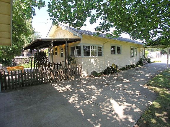 3rd image of 705 N Loma Dr