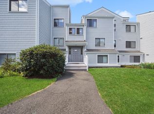 93 Rowayton Woods Dr UNIT 93, Norwalk, CT 06854