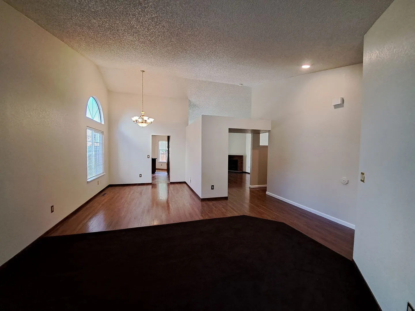 Gorgeous 4 Bedroom/2 Bath Home in Vacaville — Photo 4