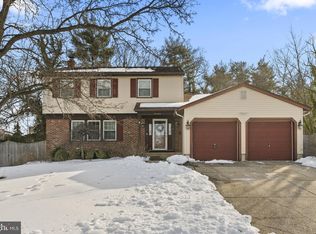 17 Valley Forge Ct, Marlton, NJ 08053