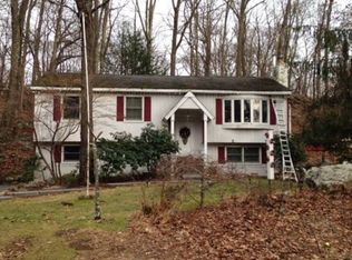 18 Sunset Ct, Carmel, NY 10512