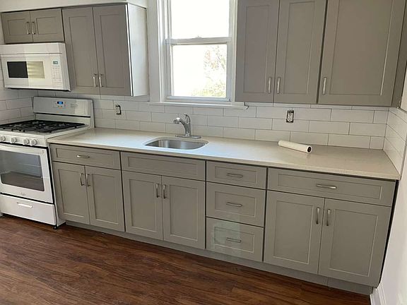 4th image of 2425 Boston Post Rd #2