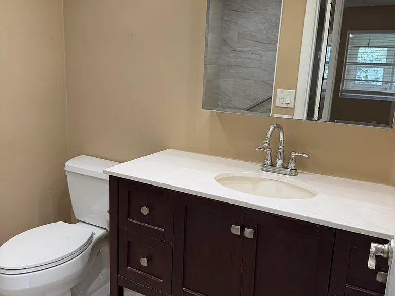119 Burgundy Dr #C — Photo 16