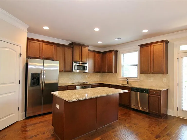 1660 Jardin Ct — Photo 9