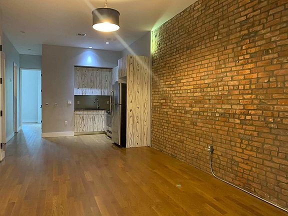 5th image of 313 Pulaski St #3A