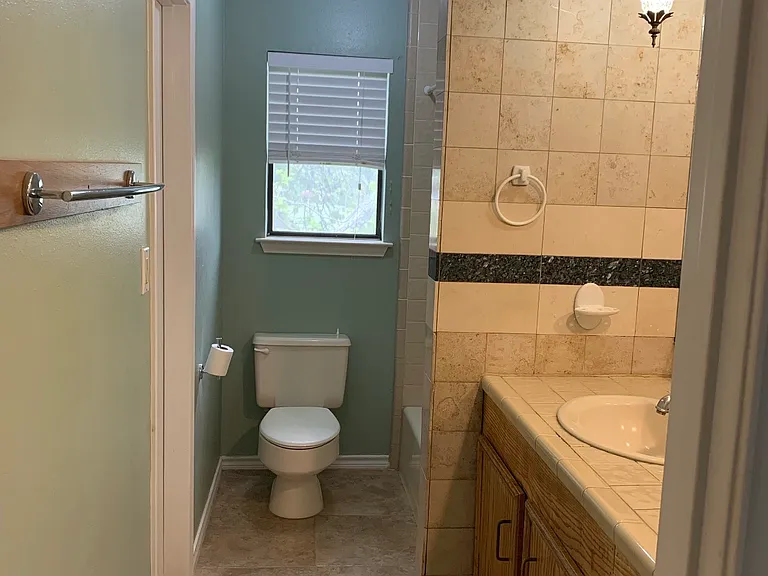 15804 FM 1826 — Photo 7