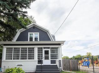 1014 10th St S, Fargo, ND 58103