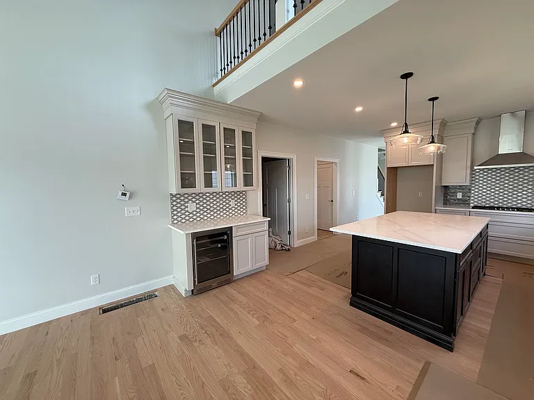 8 Madison Ln — Photo 10