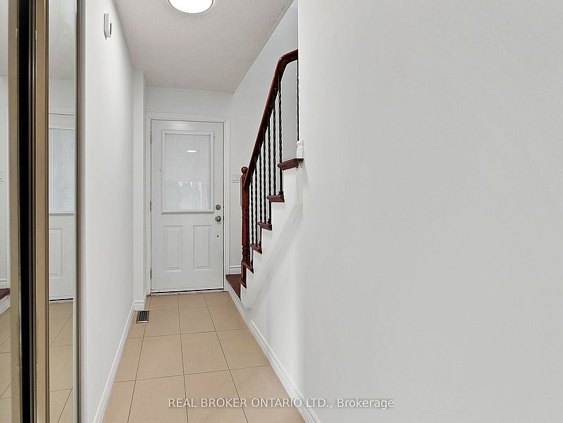 Mississauga House for rent - 3 Bedrooms — photo 9