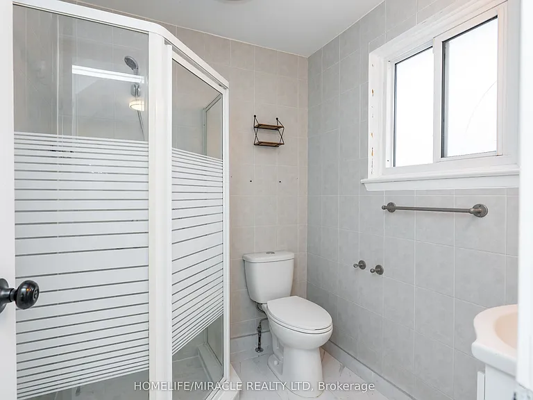 37 Banner Cres — Photo 12
