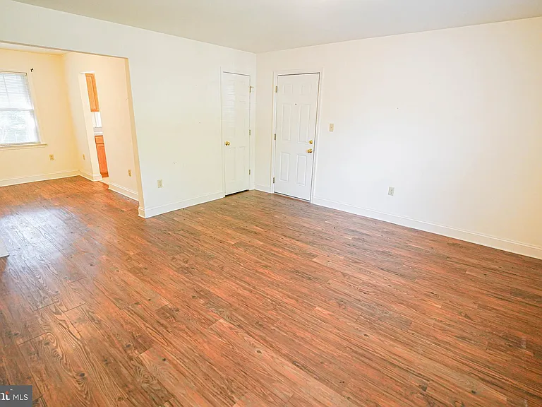800 Travers St #5 — Photo 16