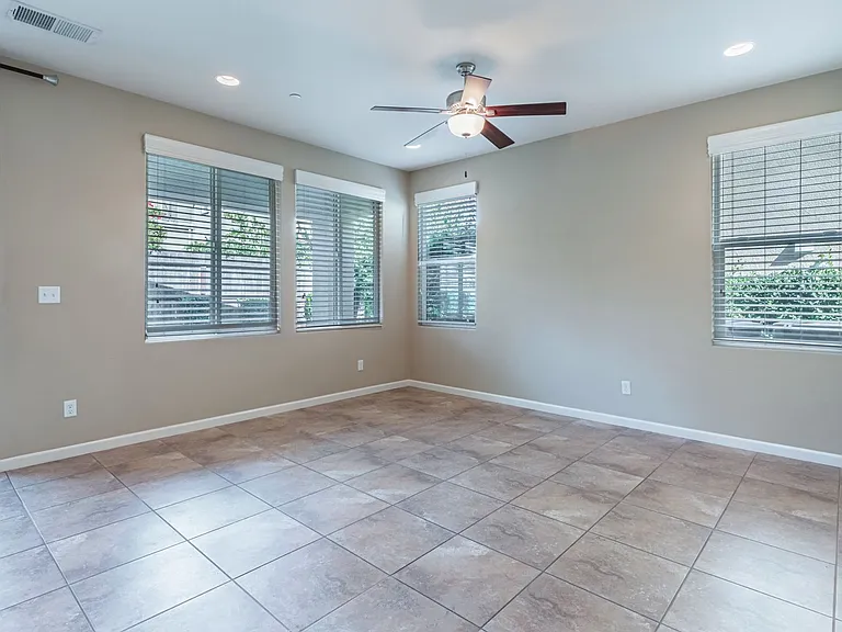 3475 Bellaire Ave — Photo 24