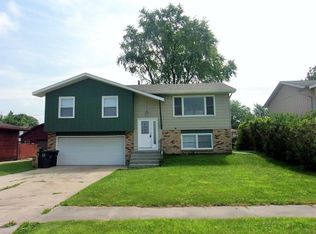 6141 S Liverpool Rd, Hobart, IN 46342