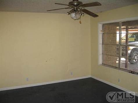 5th image of 609 Gray Ln