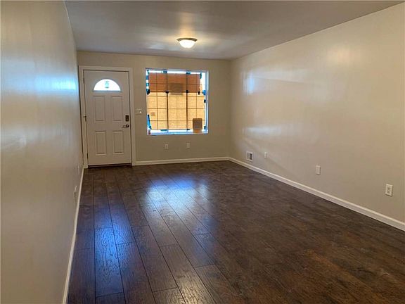 2nd image of 12 Mickardan Ct