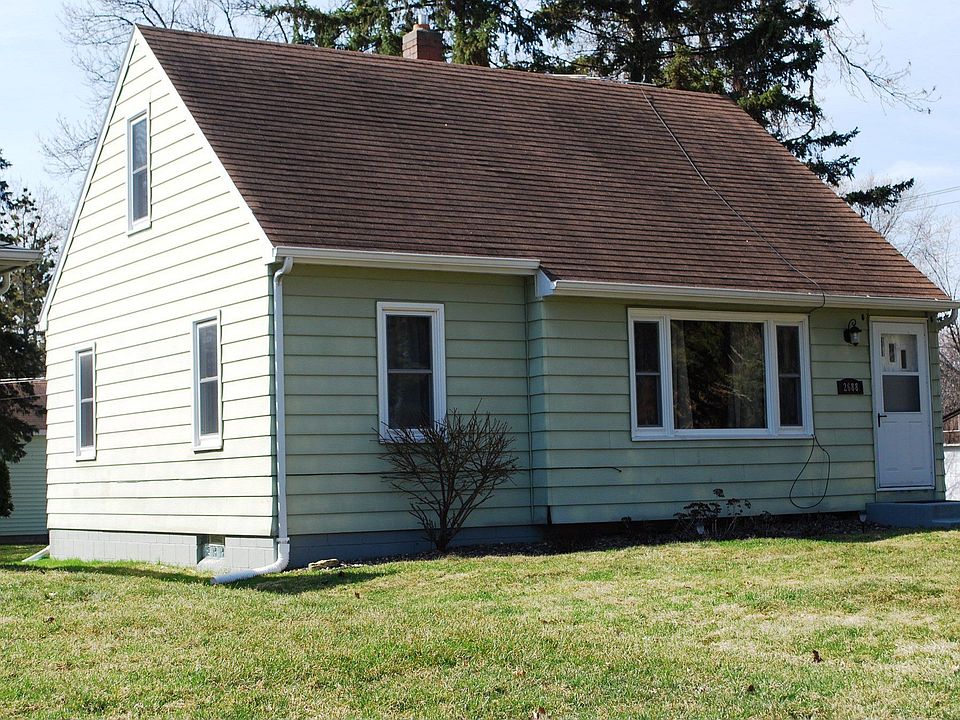 1st image of 2688 18th Ave E