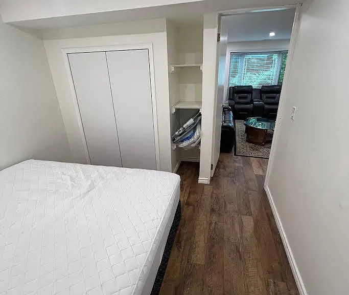 154 Oakcrest Dr #BASEMENT — Photo 8