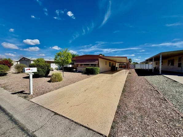 19227 N Carnation Dr, Sun City, AZ 85373