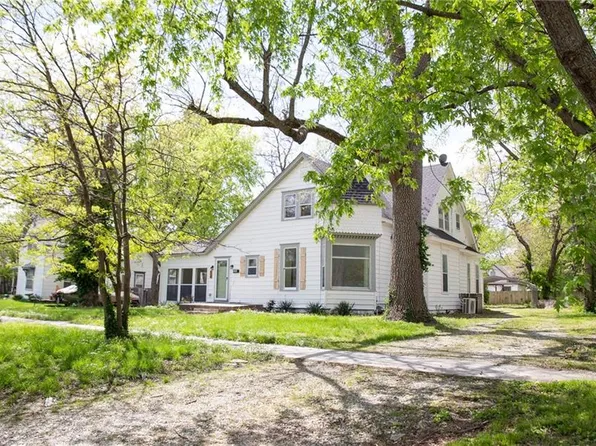 628 S Maple St, Ottawa, KS 66067