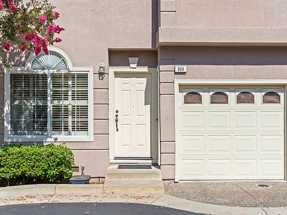 4th image of 839 Woodhams Oaks Pl