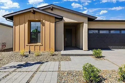 3 bed, 1649 sqft, $4,500 — Photo 1