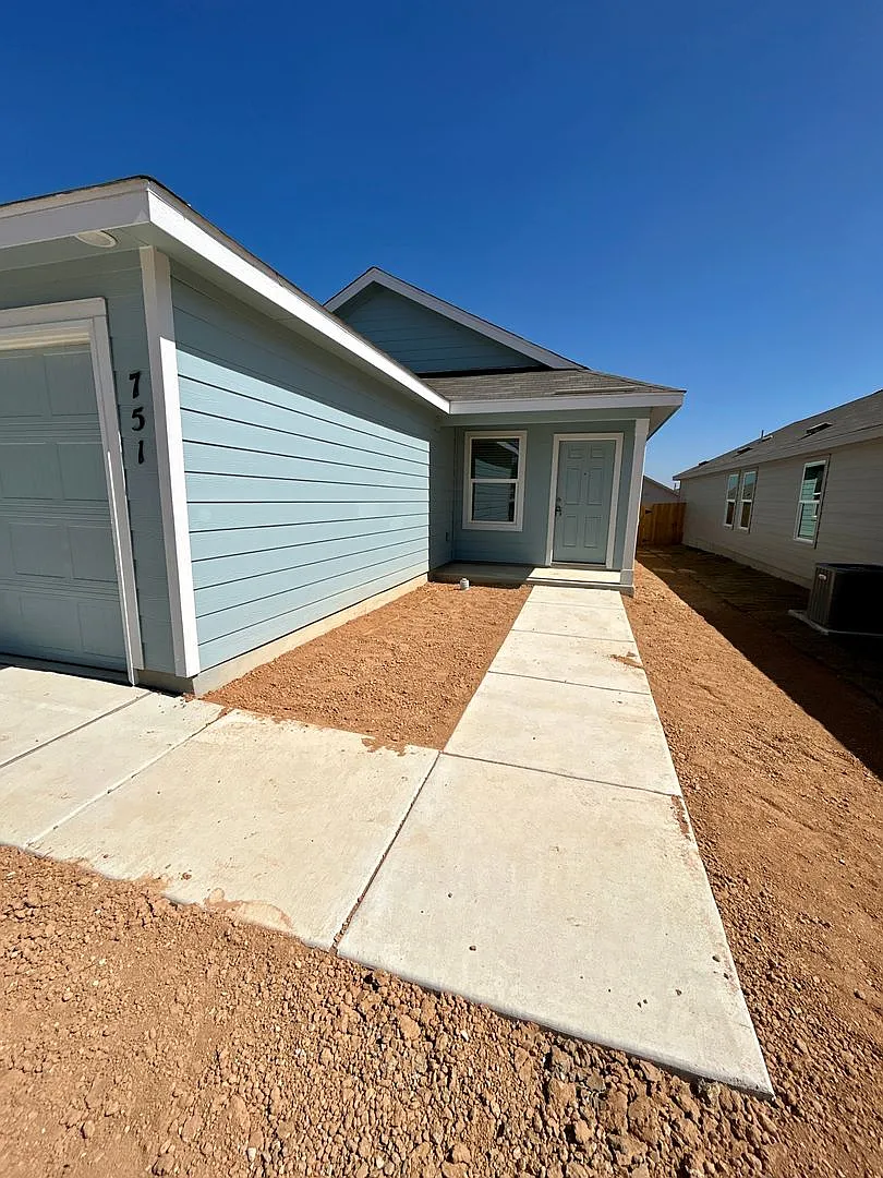 Welcome to your new home in Steelwood Trails, New Braunfels! — Photo 2