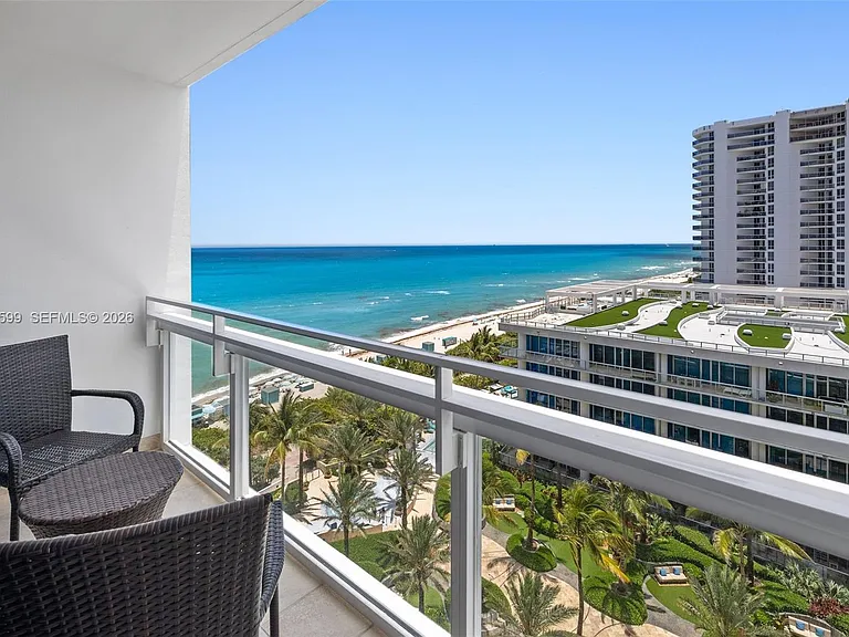 6801 Collins Ave #1010 — Photo 12