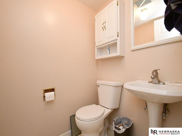 omaha-nebraska-75767315 picture