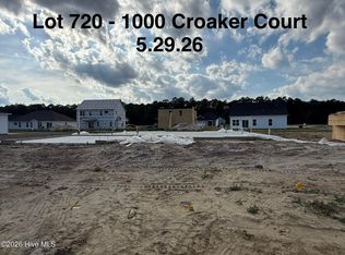 1000 Croaker Ct, New Bern, NC 28562