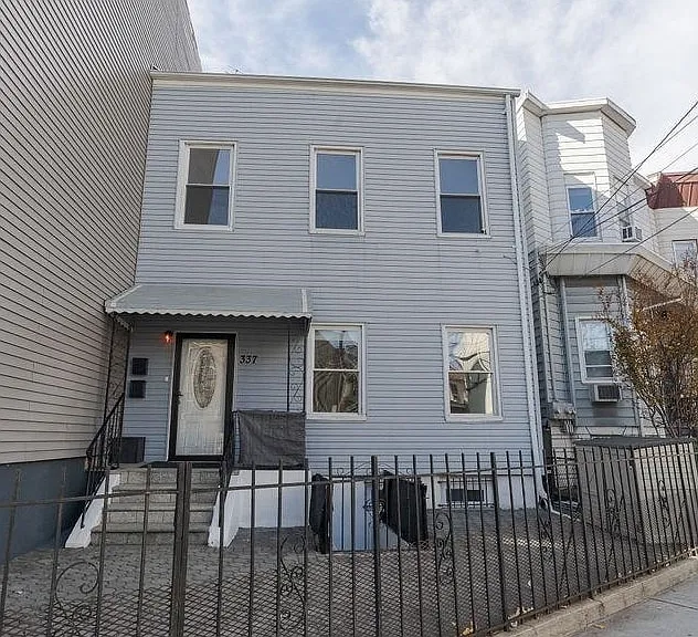337 Summit Ave #1 — Photo 12