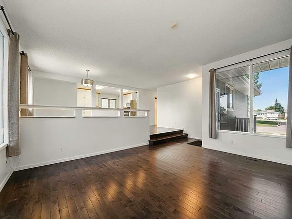 4th image of 55 Oyen Cres
