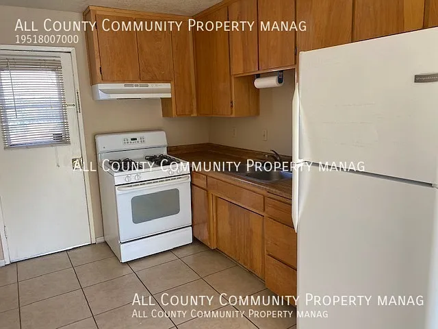 2 Bed 1 Bath for Rent in Twentynine Palms! Spacious Apartment! — Photo 4