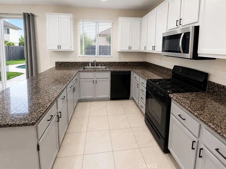 38354 Coralino Dr — Photo 6